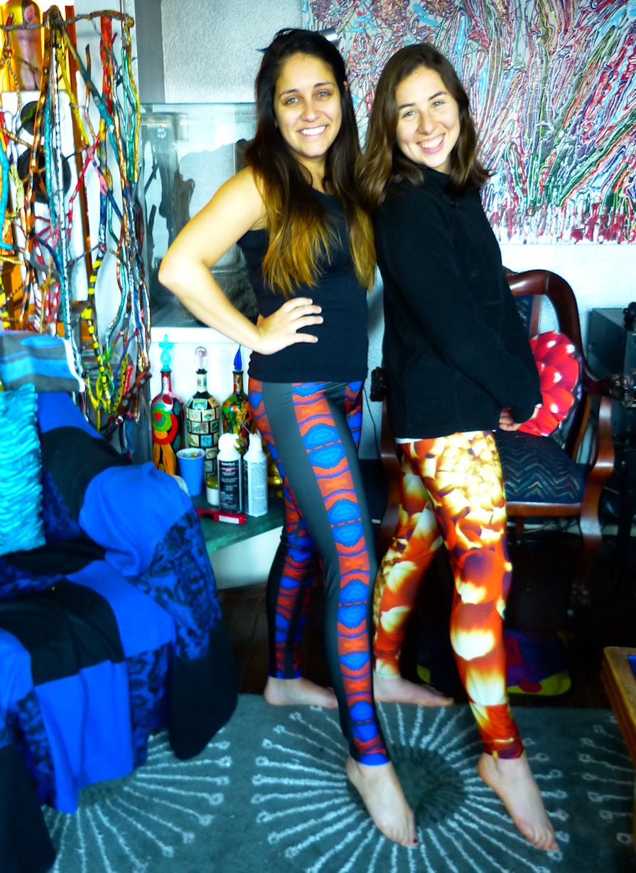Lea and Marjorie in Leggings